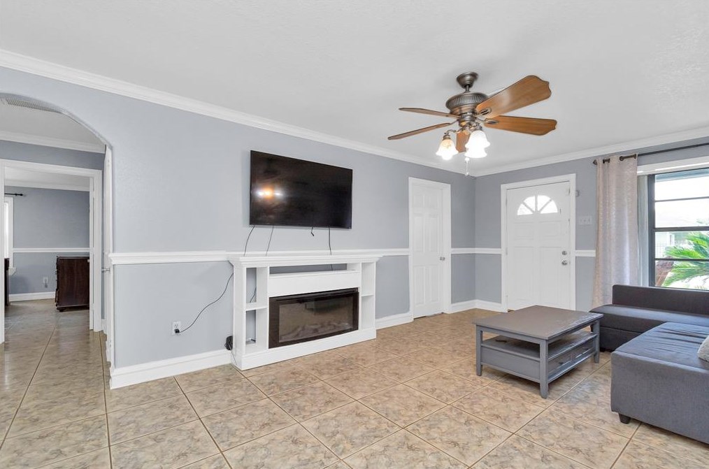 3703 Brock St, Houston TX  77023-6004 exterior