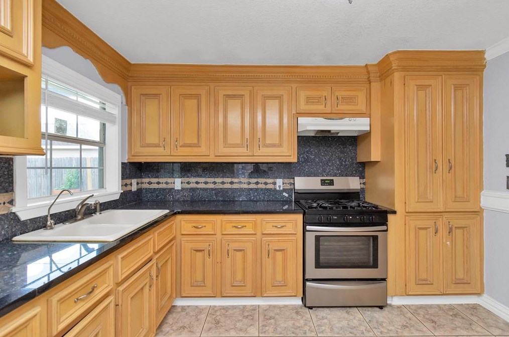 3703 Brock St, Houston TX  77023-6004 exterior