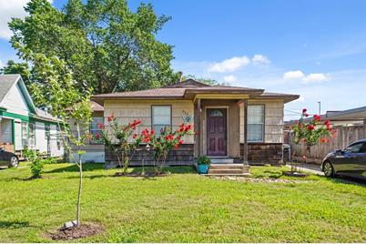 811 W 18th Street, Houston, TX 77008 - Photo 1