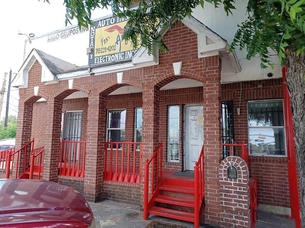 3505 Main St, Houston TX  77025-0027 exterior