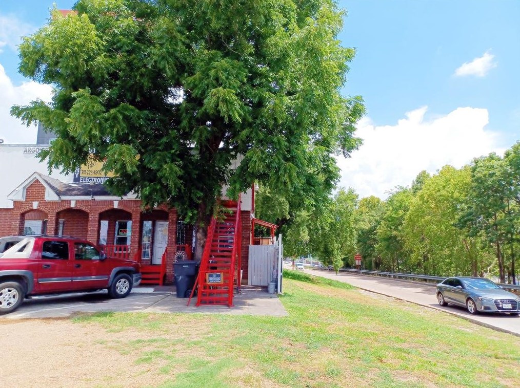 3505 Main St, Houston TX  77025-0027 exterior