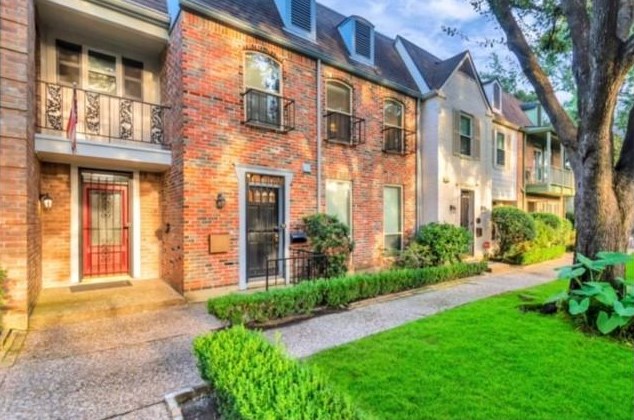 530 Post Oak Ln, Houston TX  77056-1416 exterior