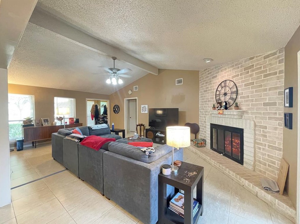 3034 Mosby Dr, Sugar Land TX  77479-1617 exterior