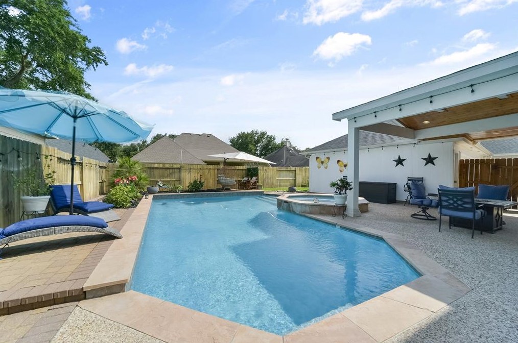 1531 Bellwood Lk Dr, Richmond TX 77406-7972 exterior