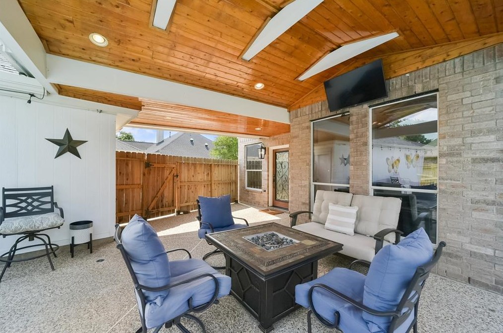 1531 Bellwood Lk Dr, Richmond TX 77406-7972 exterior