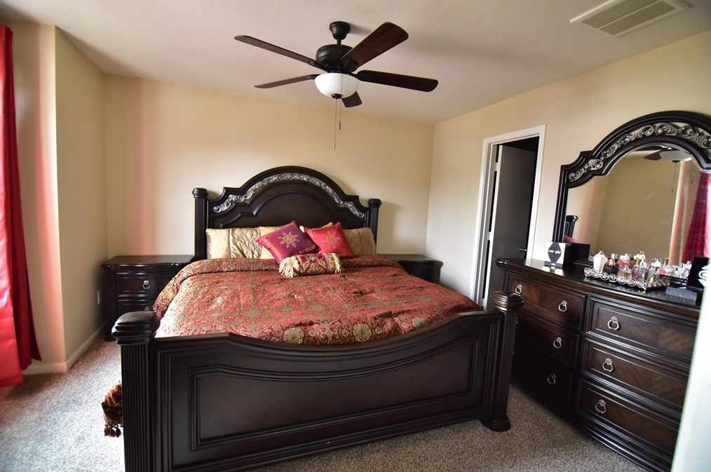8114 Singing Sonnet Ln, Houston TX  77072-0128 exterior