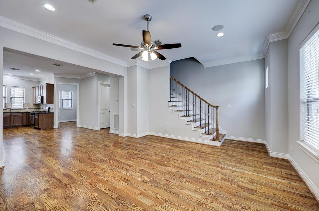 3245 Maxroy St, Houston TX  77008-6222 exterior