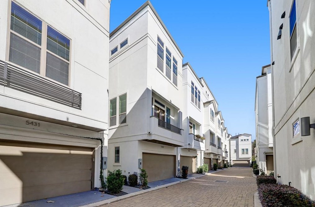 5429 Larkin St, Houston TX  77007-1803 exterior