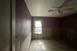 312 Mistletoe Dr, Marlin, TX 76661 - Photo 9