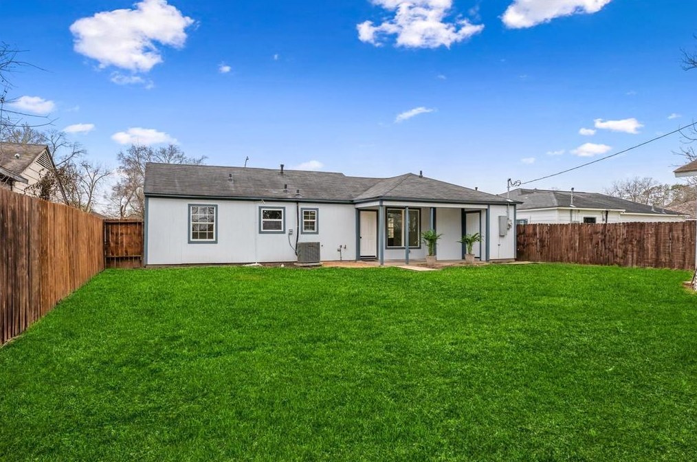 4915 Andrea St, Houston TX  77021-5107 exterior