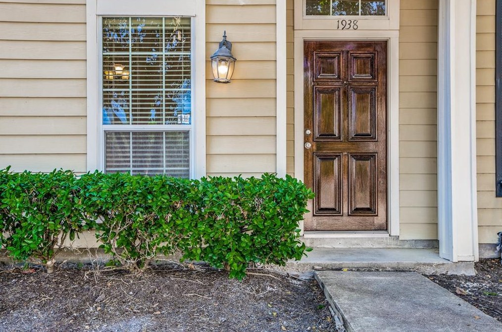 1938 Gentryside Dr, Houston TX  77077-5556 exterior