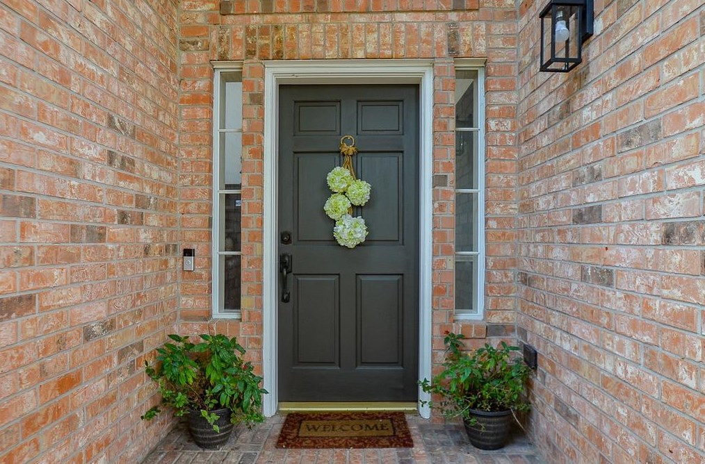 8402 Cross Country Dr, Humble TX  77346-6193 exterior