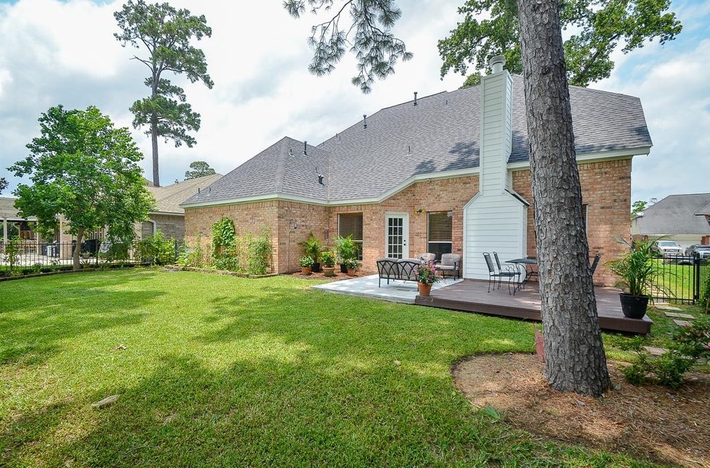 8402 Cross Country Dr, Humble TX  77346-6193 exterior