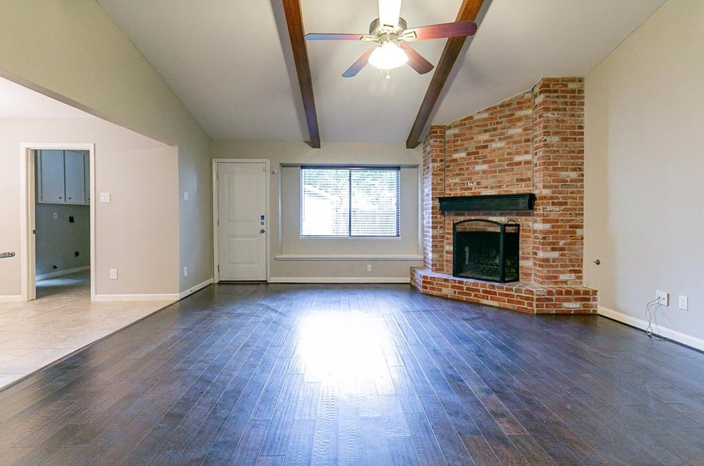 7714 Twin Hl Dr, Houston TX  77071-1323 exterior
