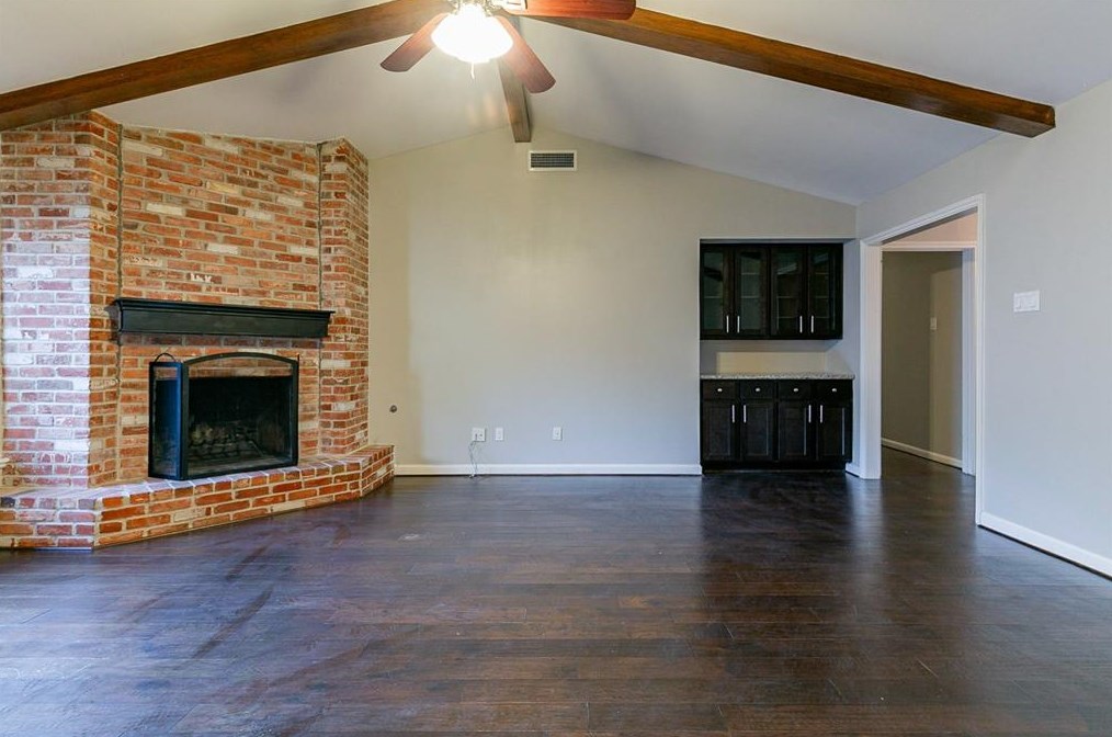 7714 Twin Hl Dr, Houston TX  77071-1323 exterior