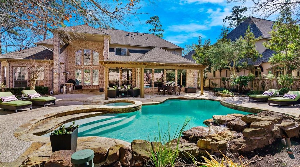 19 Sutton Ml Pl, Spring TX 77382-1359 exterior