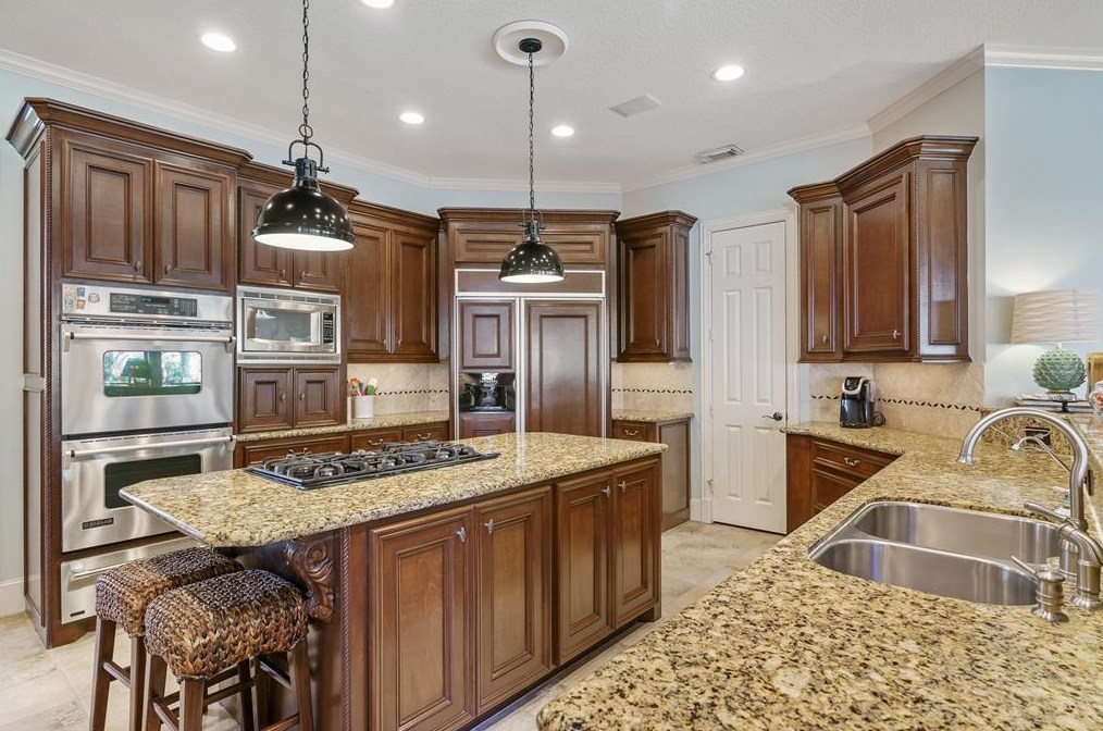 19 Sutton Ml Pl, Spring TX 77382-1359 exterior