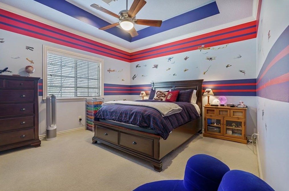 19 Sutton Ml Pl, Spring TX 77382-1359 exterior