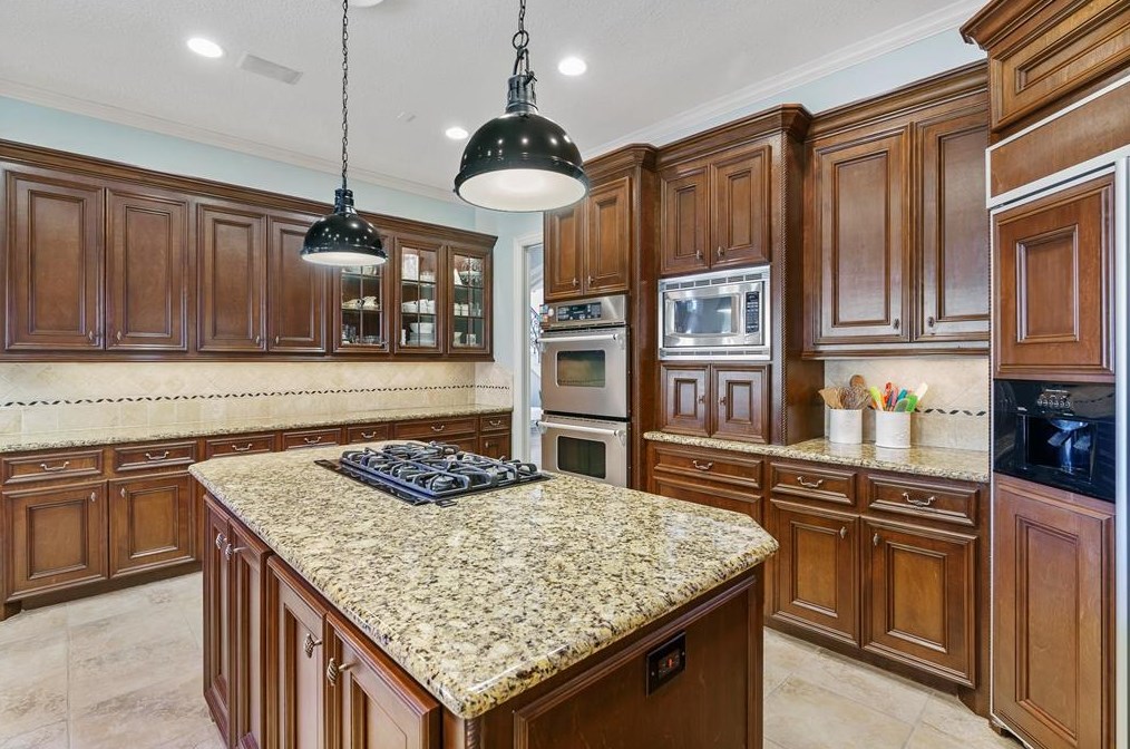 19 Sutton Ml Pl, Spring TX 77382-1359 exterior