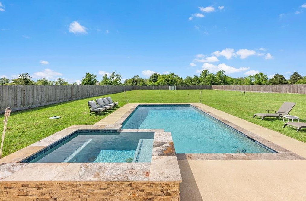 6210 Canvasback Ln, Richmond TX 77471-7505 exterior