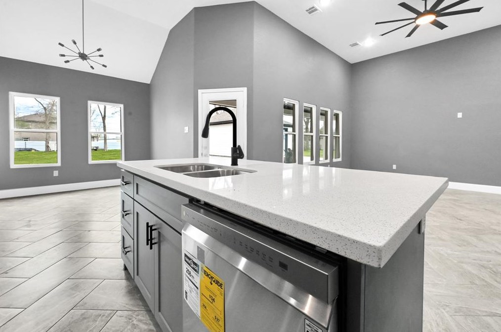 8117 Jet Pilot St, Houston TX 77075-2102 exterior