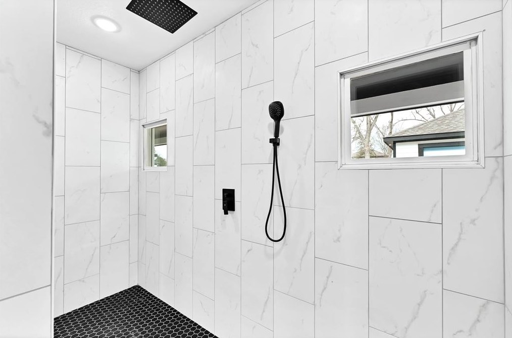 8117 Jet Pilot St, Houston TX 77075-2102 exterior