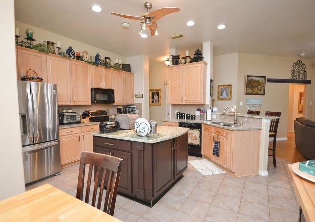 1830 Tynemouth Dr, Pasadena TX 77504-5024 exterior