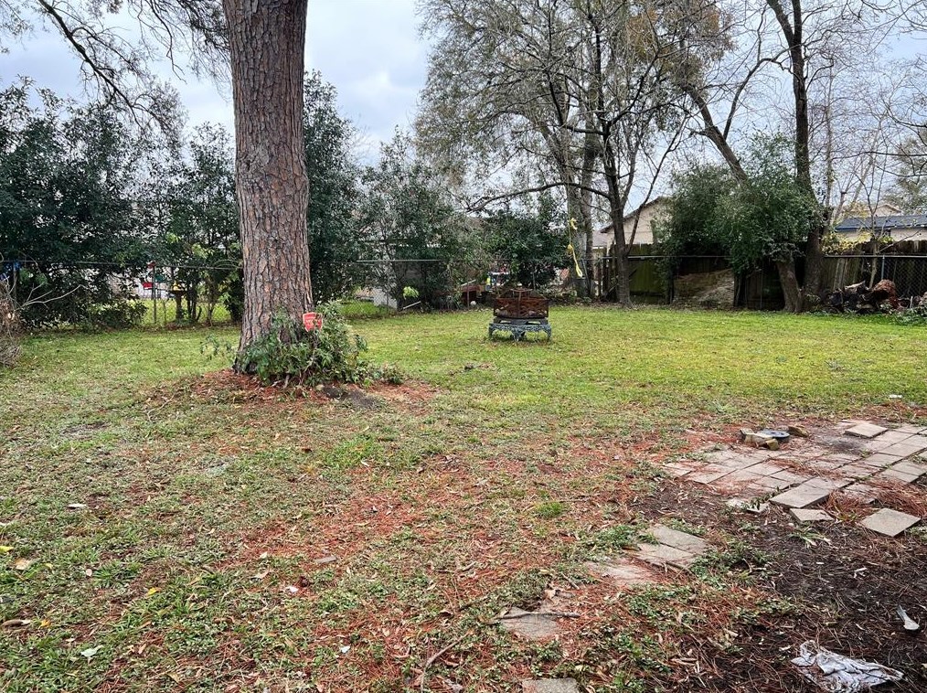 3415 Debeney Dr, Houston TX 77039-4824 exterior