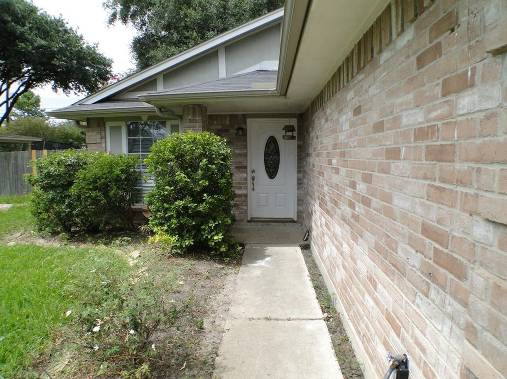 20218 Beechview Ln, Katy TX  77449-3125 exterior