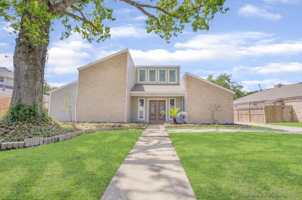 15715 Creekhaven Dr, Houston TX  77084-3609 exterior