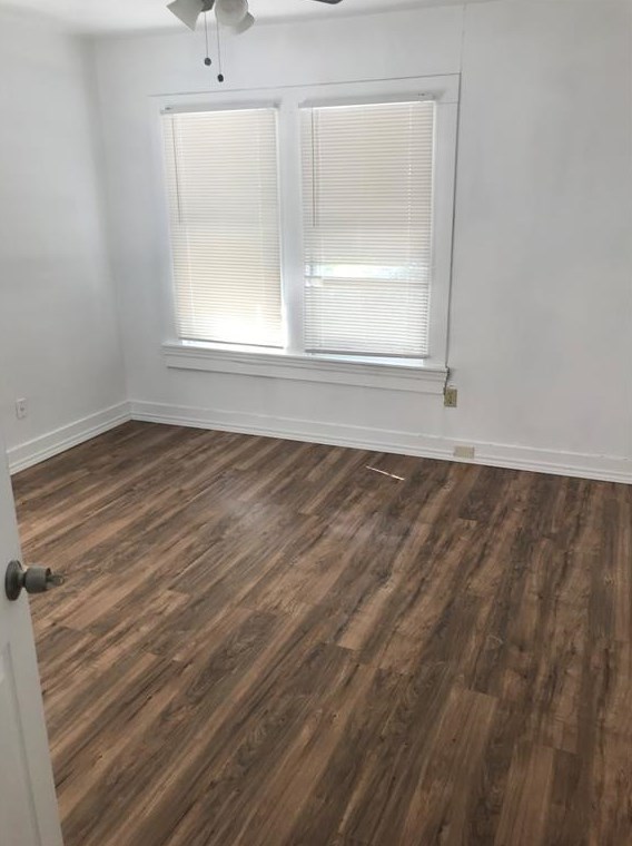 2909 Sam Houston Ave, Huntsville TX  77340-6161 exterior