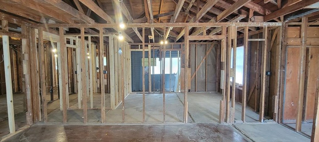 6213 Clover Rdg, Houston TX  77087-3323 exterior