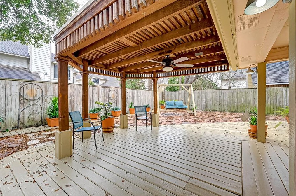 1549 Beaconshire Rd, Houston TX  77077-3868 exterior