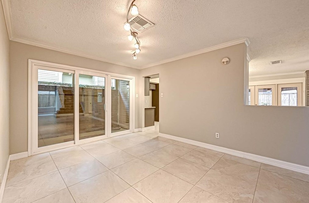 1549 Beaconshire Rd, Houston TX  77077-3868 exterior