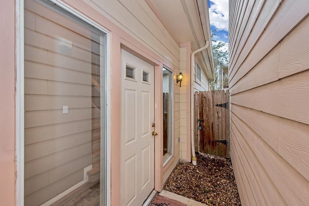 18923 Crescent Fountain Rd, Spring TX  77388-2737 exterior