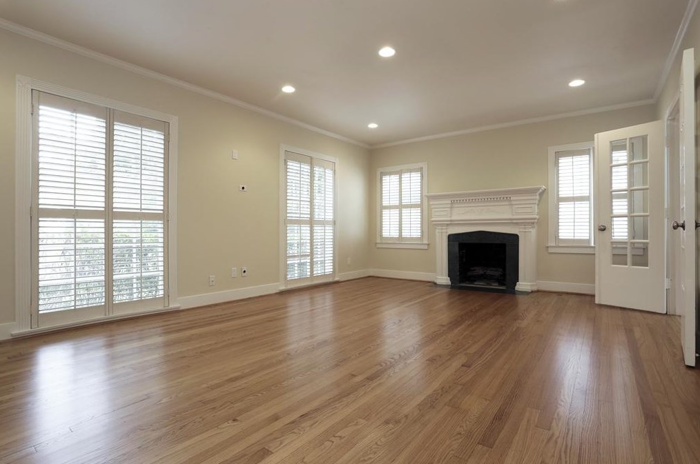 2119 Swift Blvd, Houston TX 77030-1216 exterior