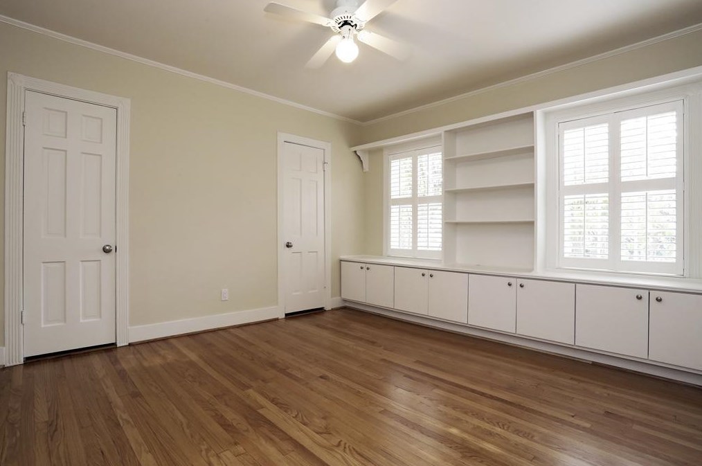 2119 Swift Blvd, Houston TX 77030-1216 exterior