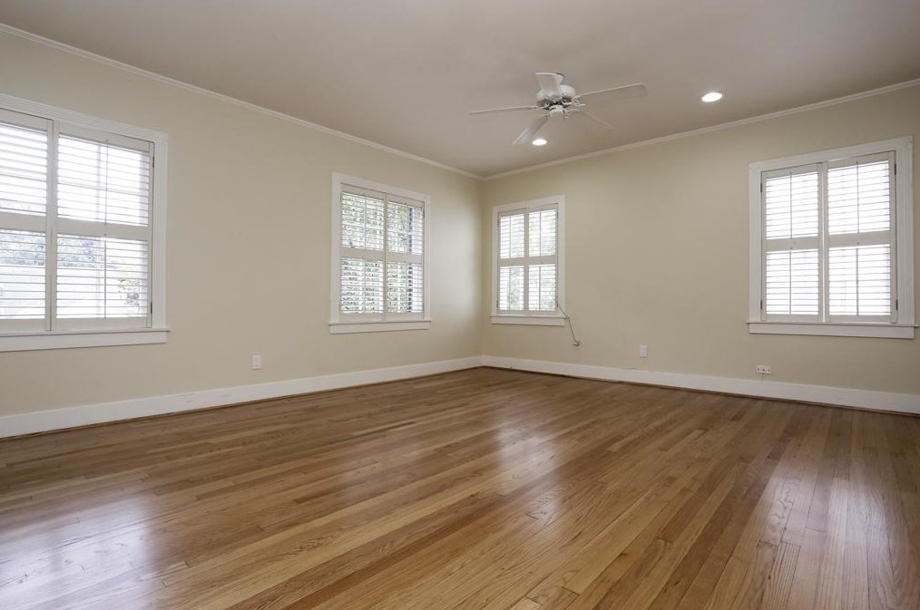 2119 Swift Blvd, Houston TX 77030-1216 exterior