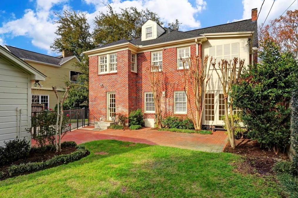 2119 Swift Blvd, Houston TX 77030-1216 exterior