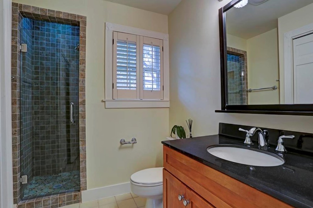 2119 Swift Blvd, Houston TX 77030-1216 exterior