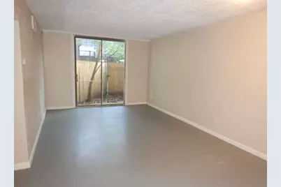 3300 Yorktown Street #11, Houston, TX 77056 - Photo 5