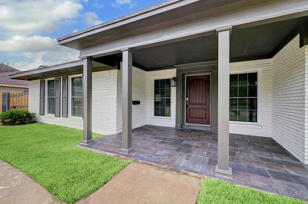 6230 San Felipe St, Houston TX  77057-2810 exterior