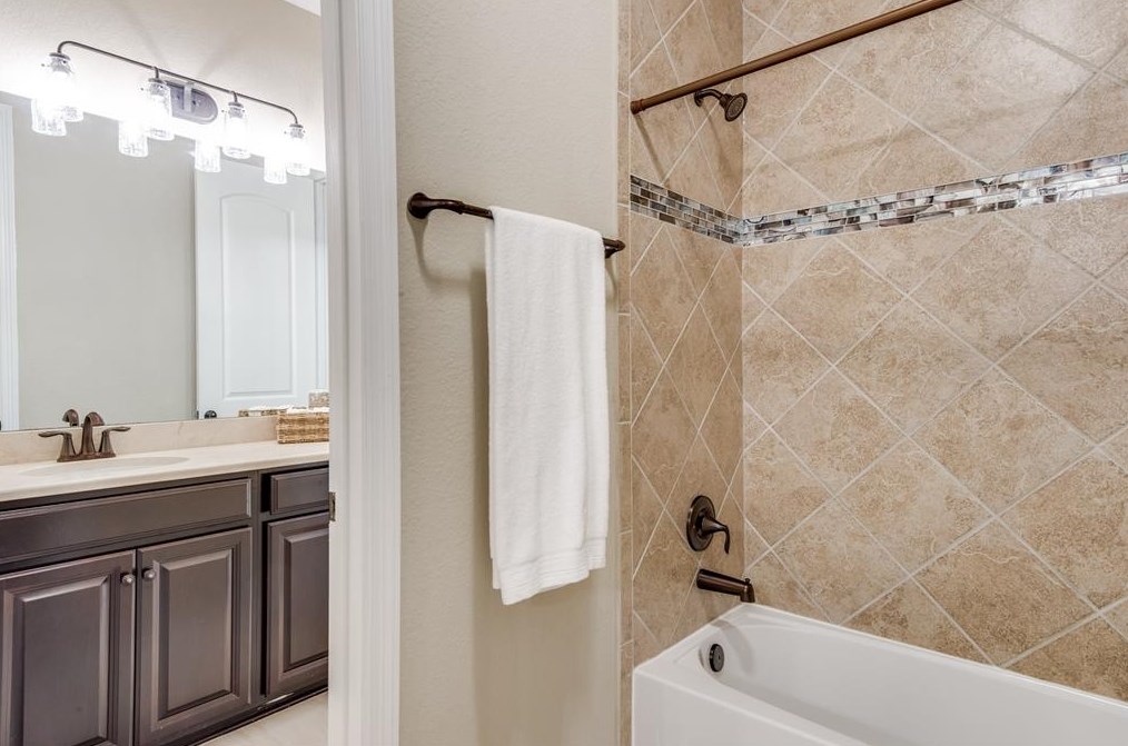 2622 Mockingbird Mdw, Spring TX 77389-1599 exterior