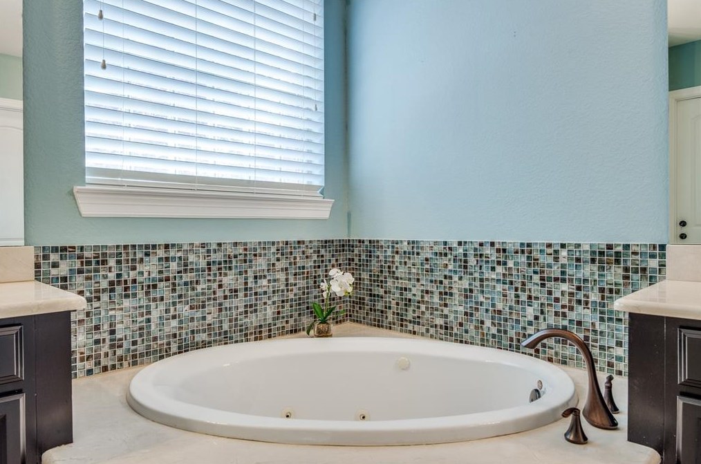 2622 Mockingbird Mdw, Spring TX 77389-1599 exterior