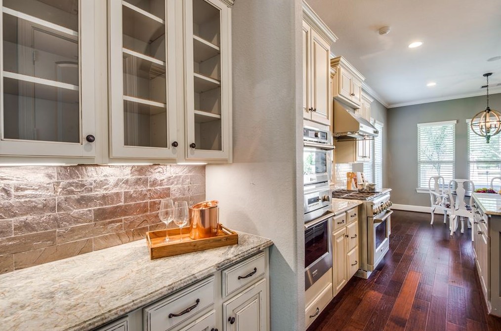 2622 Mockingbird Mdw, Spring TX 77389-1599 exterior