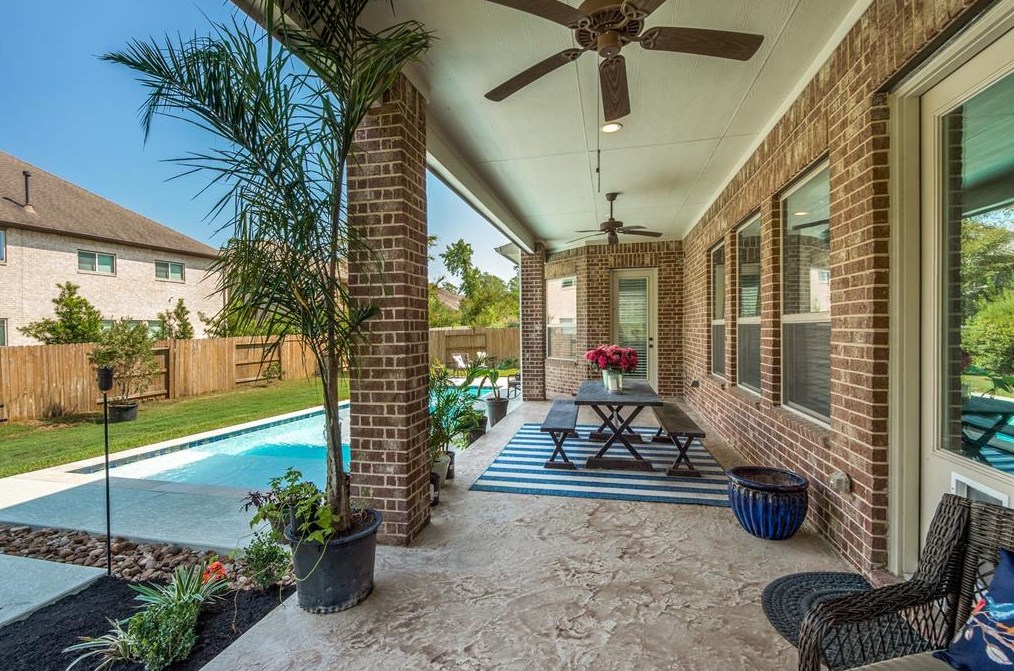2622 Mockingbird Mdw, Spring TX 77389-1599 exterior