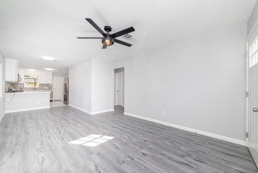 1716 Crestdale Dr, Houston TX  77080-7264 exterior