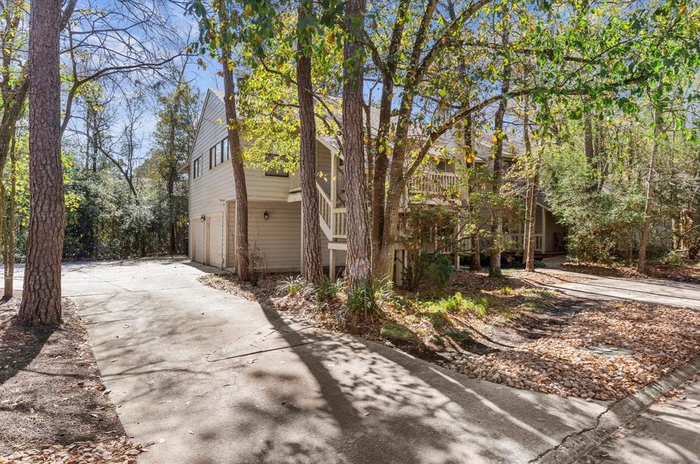 9 Sawmill Grove Ln, Spring TX  77380-2172 exterior