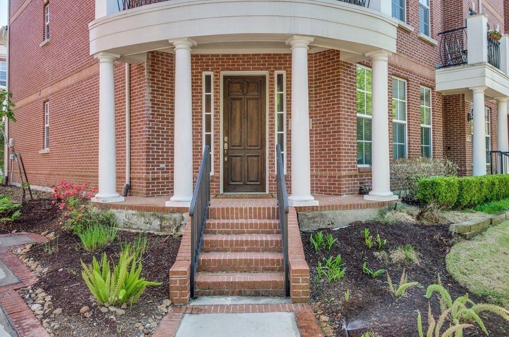 22 Islewood Blvd, Spring TX  77380-2855 exterior