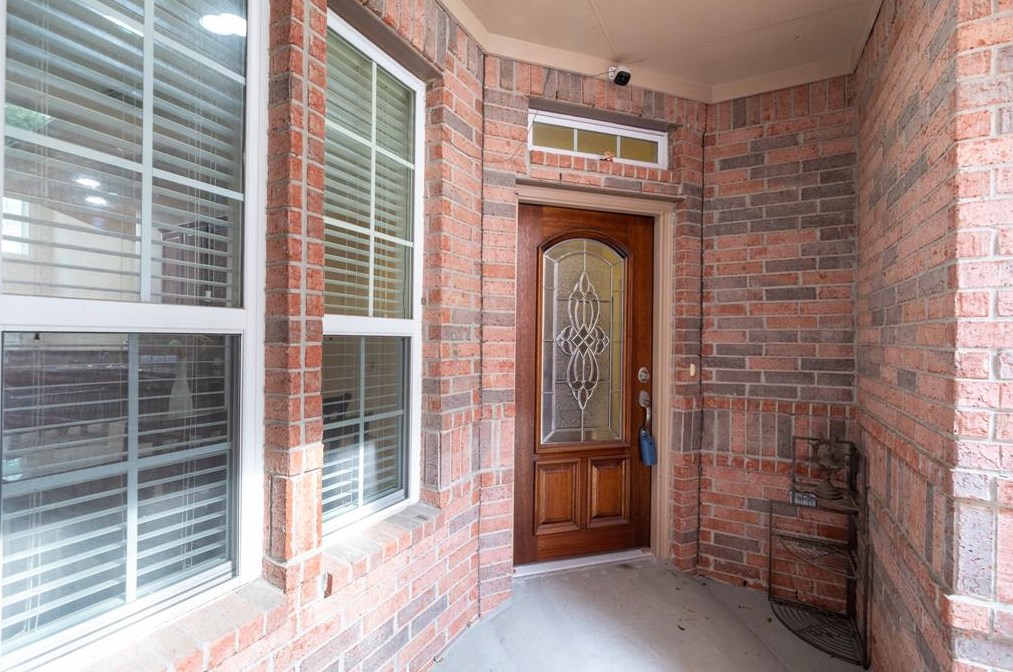 1146 Glenwood Canyon Ln, Houston TX  77077-1056 exterior